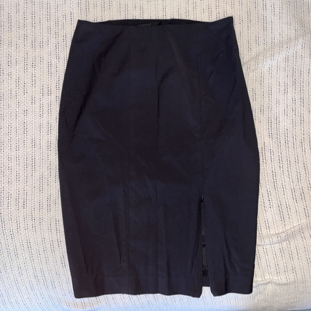 Last Chance!🚨Donating!🚨Final Price Drop‼️ Bebe Fitted Pencil Skirt w Zipper Slit